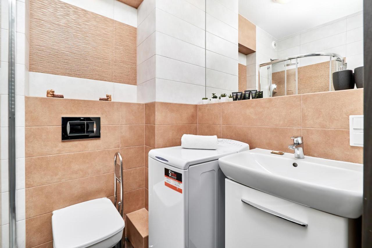Apartment Wroclaw Sikorskiego With Free Garage By Renters Prestige Exteriér fotografie