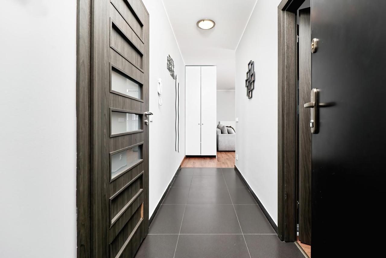 Apartment Wroclaw Sikorskiego With Free Garage By Renters Prestige Exteriér fotografie