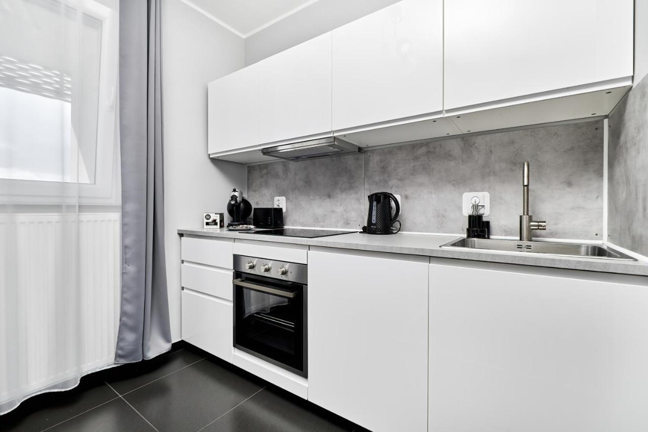 Apartment Wroclaw Sikorskiego With Free Garage By Renters Prestige Exteriér fotografie